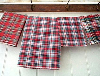 Bread_and_Roses_Tartan_Pocket_Square