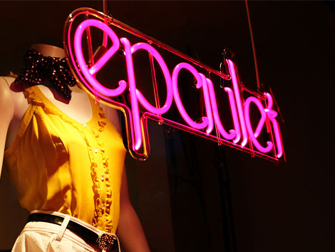 Epaulet_Window