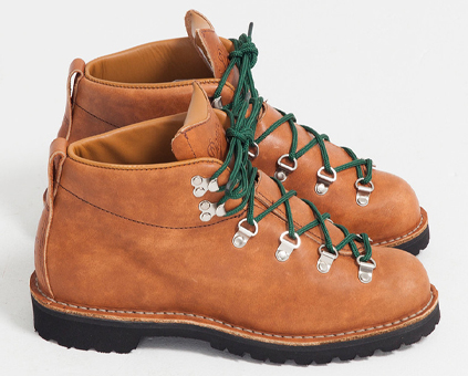mountain trail danner